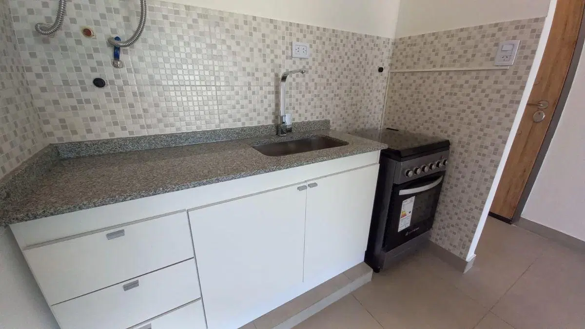 Monoambiente en venta 7°piso en Ramos Mejia! 5