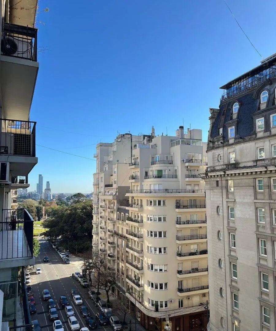 Divino departamento alto al frente en Av Alvear ! 4