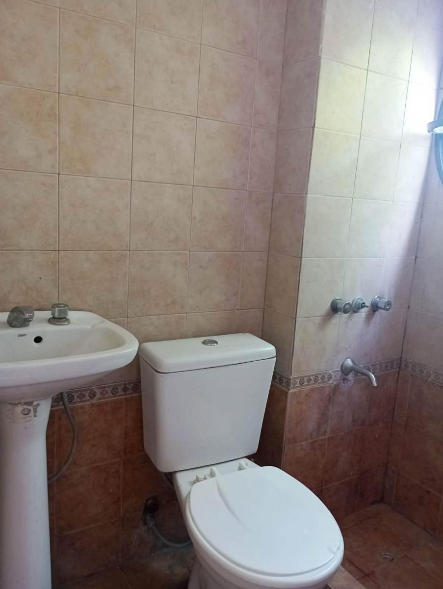 Dto 1 Amb Amplio Dividido Centro Ituzaingo Sin Expensas 1er Piso 2