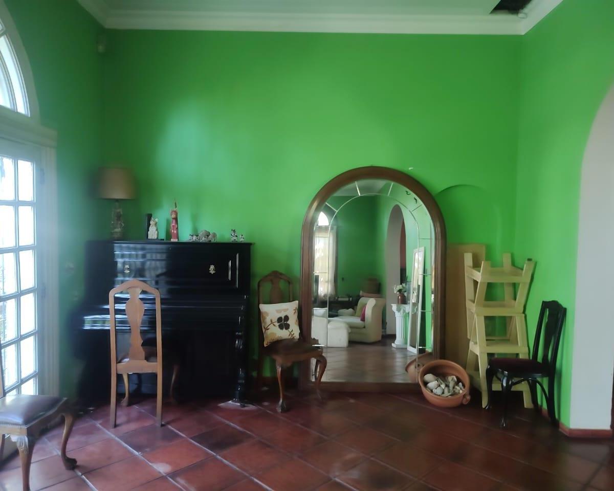 Se Escuchan Ofertas! 287 m Cubiertos de Estilo 3 Dorm, 3 Baños, 2 Cocheras 5