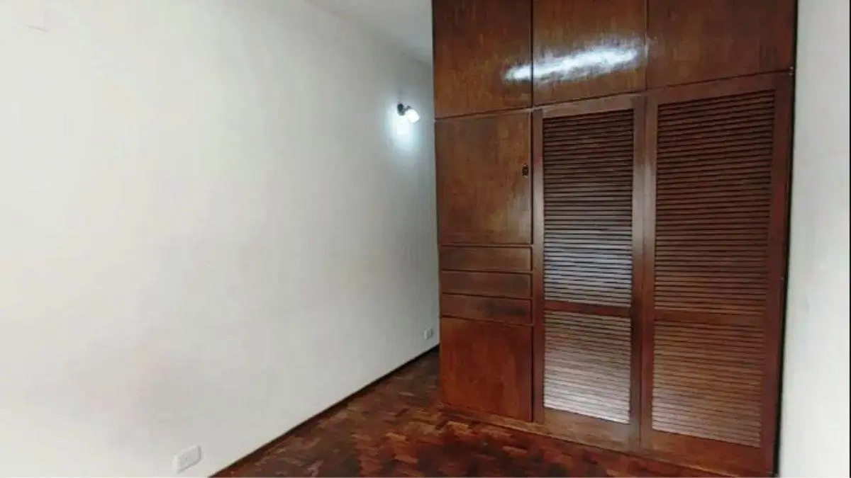 En Excelente Ubicación, A 20 Mts. De La Estación De Castelar, Ideal Profesional. 5