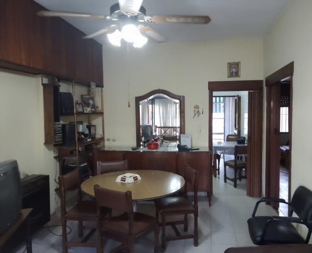 Casa de 3 Ambientes - Venta - Moreno 1