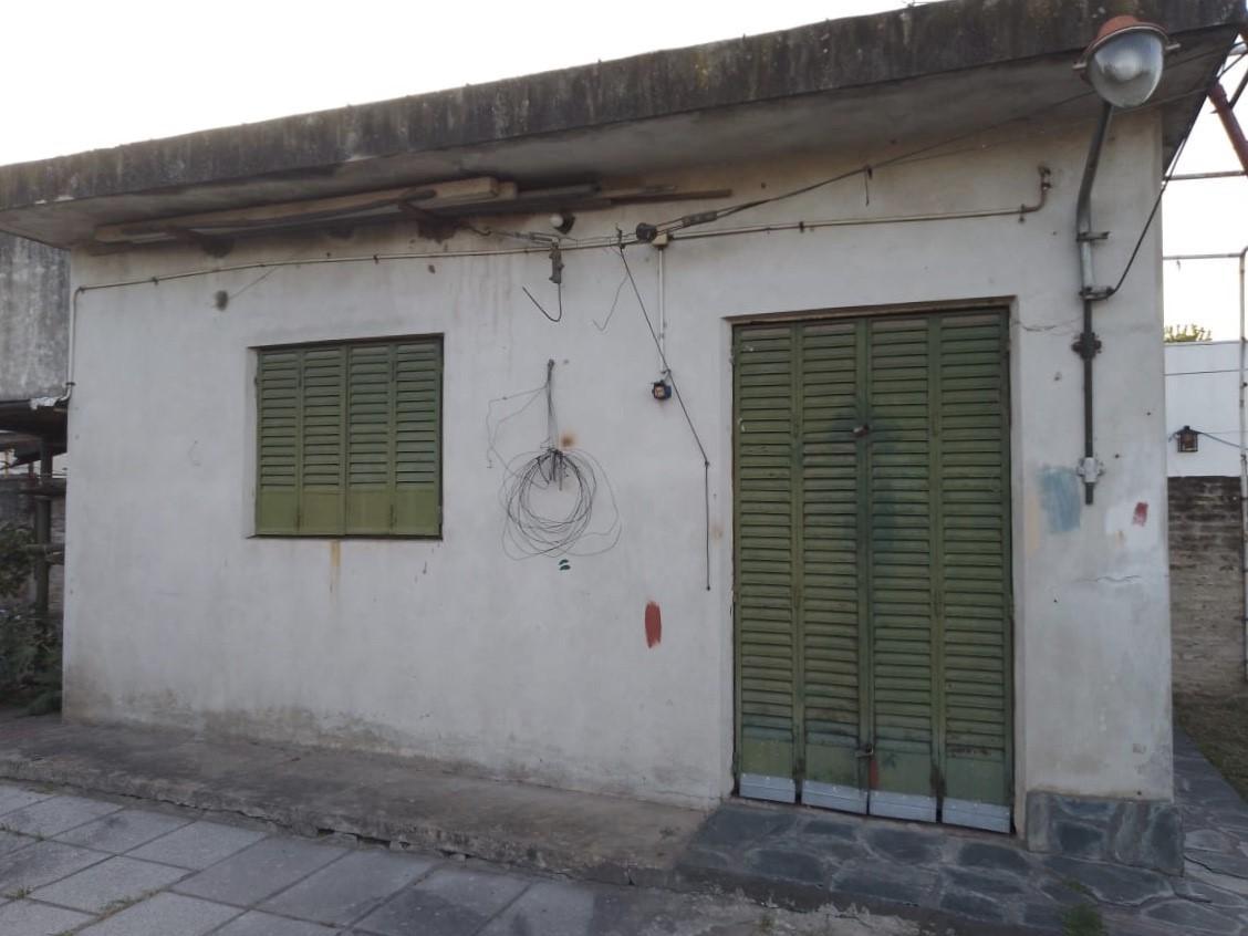 Casa de 3 Ambientes - Venta - Moreno 4