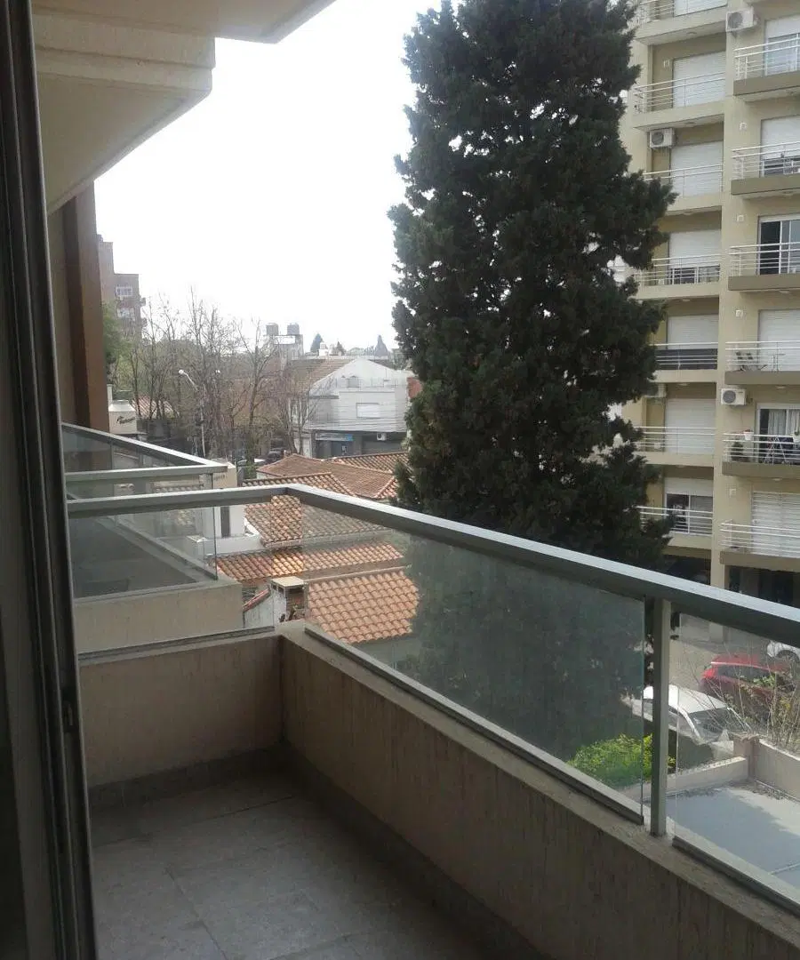 Departamento de 2 ambientes con cochera - Haedo Norte (a mts. de la estación) 5