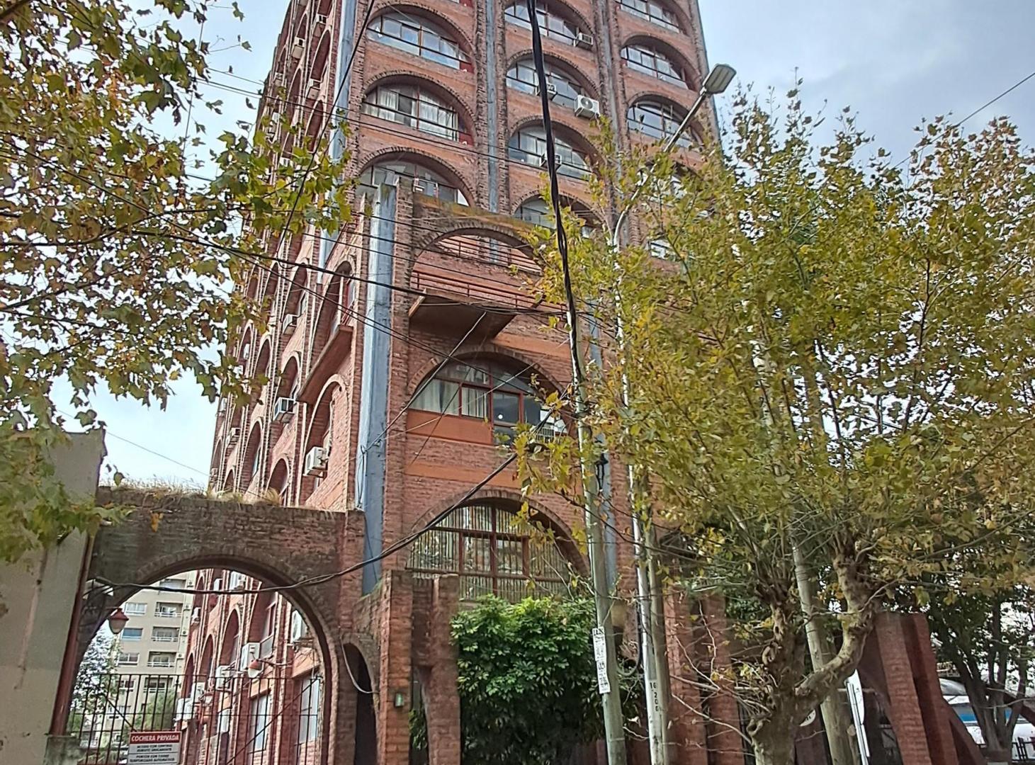 Oficina con cochera - San Justo Centro