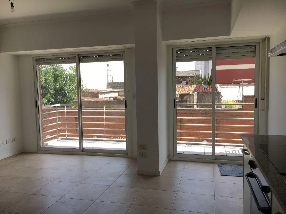 Departamento de 2 ambientes con amenities en alquiler - Sin Expensas - Morón 2