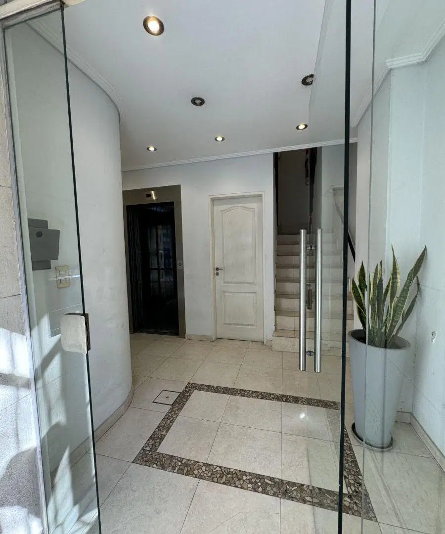 Departamento de 3 ambientes con balcón al frente - Excelente ubicación - Ramos Mejía Sur 3