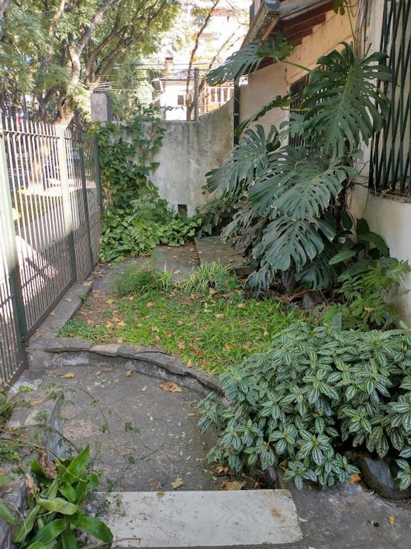 Unica! Importante Casa Usd 400.000. - 3 Plantas con Jardin 1