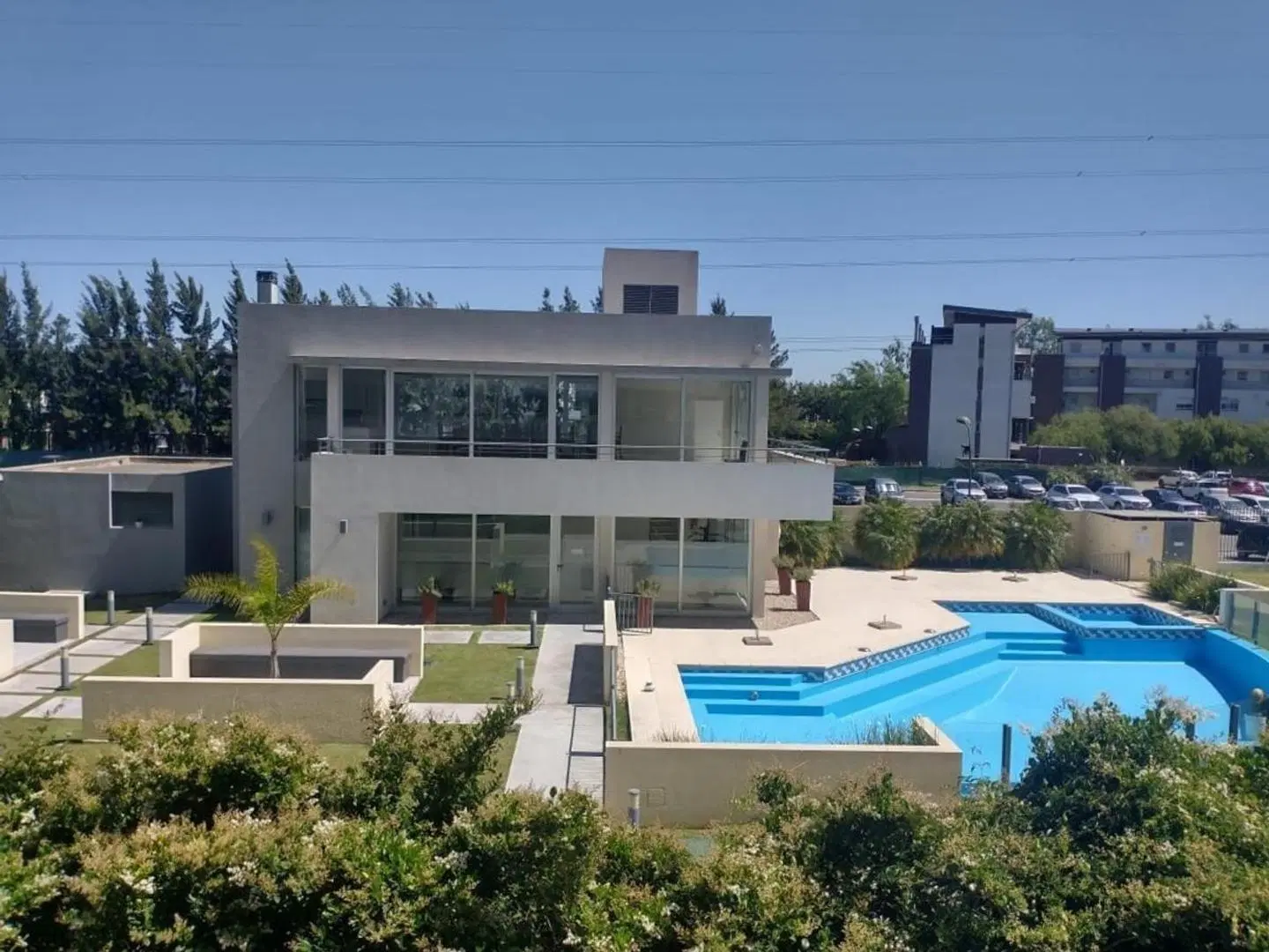 usd 185.000.- 3 amb c/terraza /coch. y baulera 1