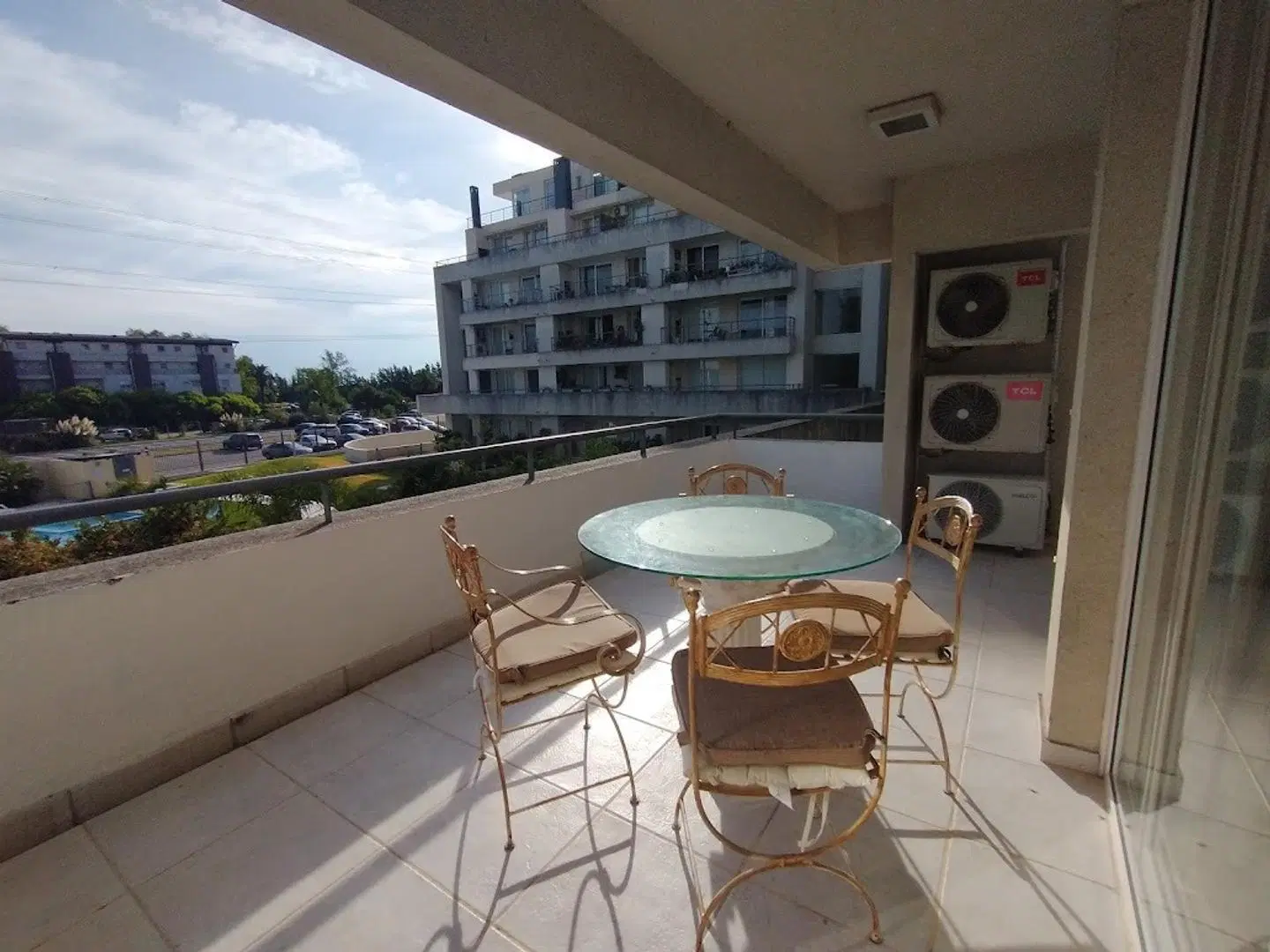 usd 185.000.- 3 amb c/terraza /coch. y baulera 4