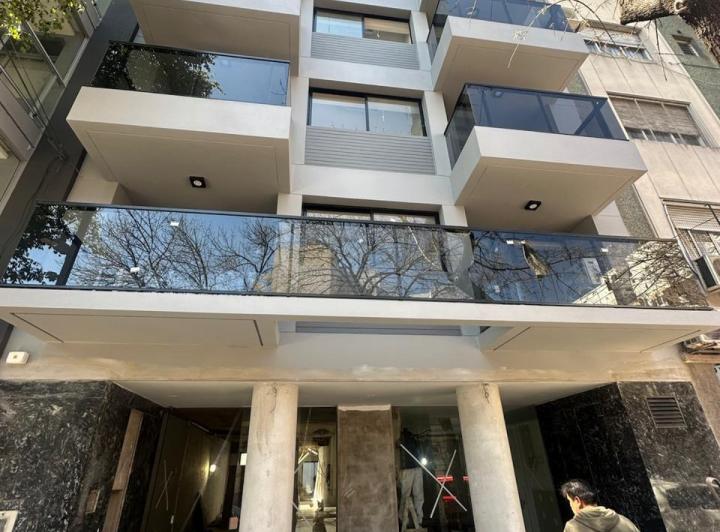 3 AMBIENTES A ESTRENAR CON BALCON SUPER LUMINOSO 2 BAÑOS COMPLETOS HIDALGO 879  1