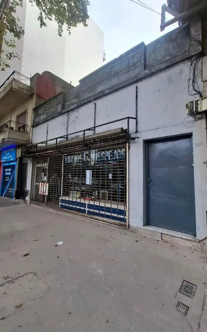 LOCAL COMERCIAL APTO DIVERSOS RUBROS SOBRE LOTE DE 8,66 X 30,60 CID CAMPEADOR AV DIAZ VELEZ 5565 3