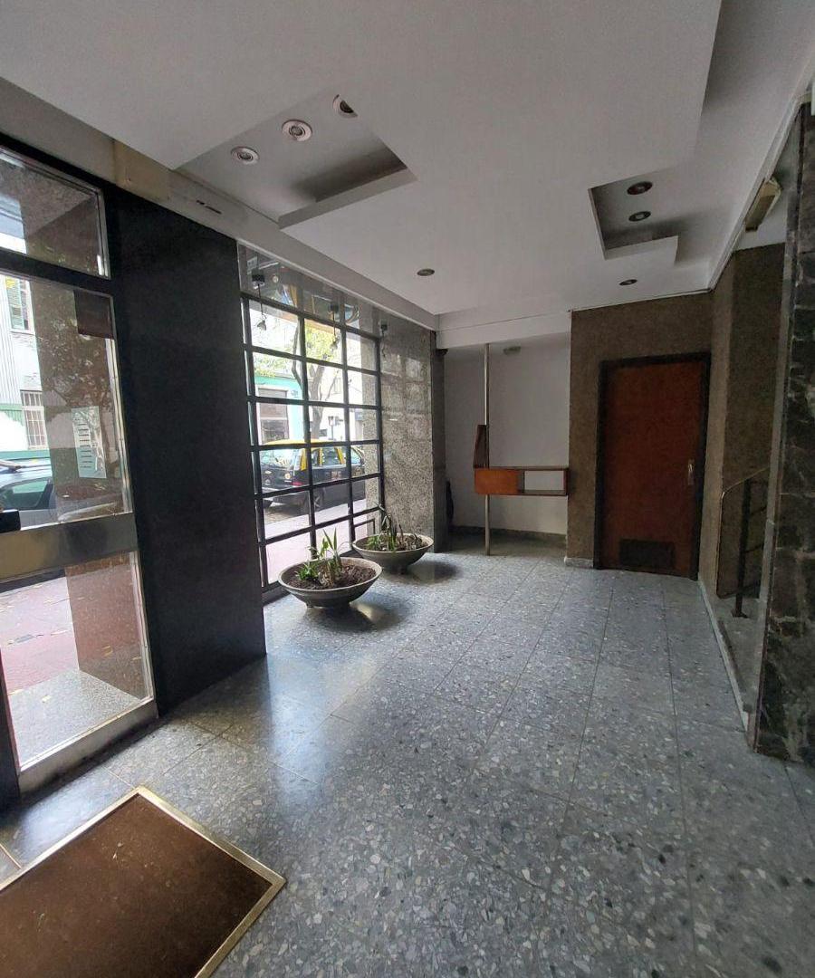 2 AMBIENTES CONTRAFRENTE SUPER LUMINOSO BALCON ATERRAZADO MUY BUEN ESTADO VIRREY CEBALLOS 877