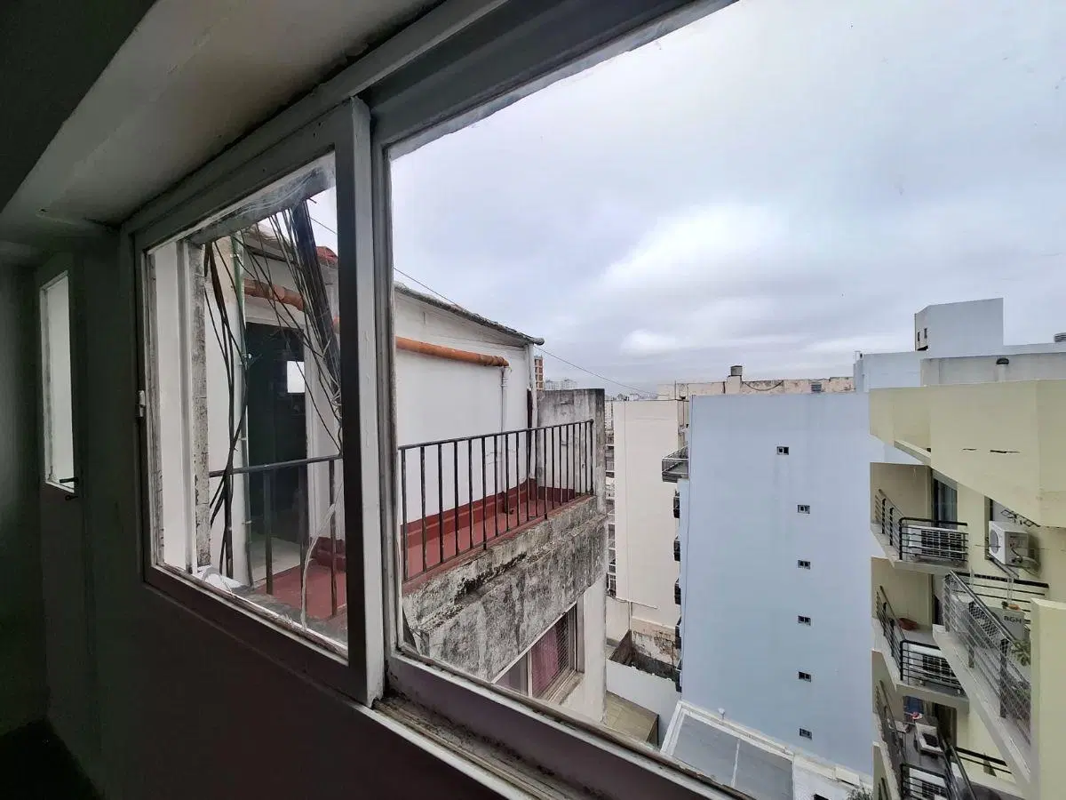 2 AMBIENTES SUPER LUMINOSO BALCON PAQUETE ALQUILER Y EXPENSAS EXCELENTE UBICACION AV DIRECTORIO 186 2