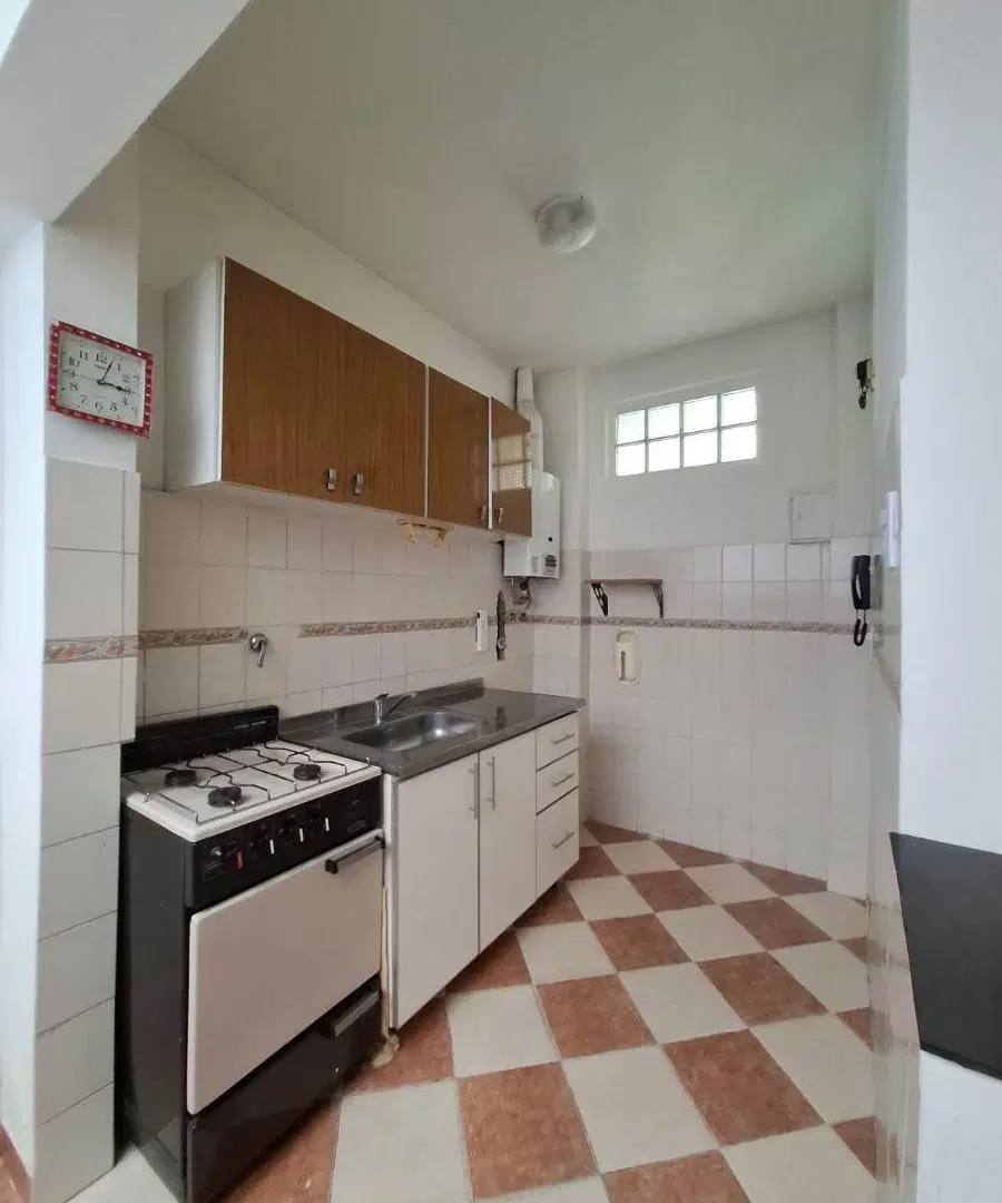 2 AMBIENTES LATERAL LUMINOSO MUY BUENA DISTRIBUCION COCINA Y BAÑO COMPLETOS AV DIAZ VELEZ 5348 4