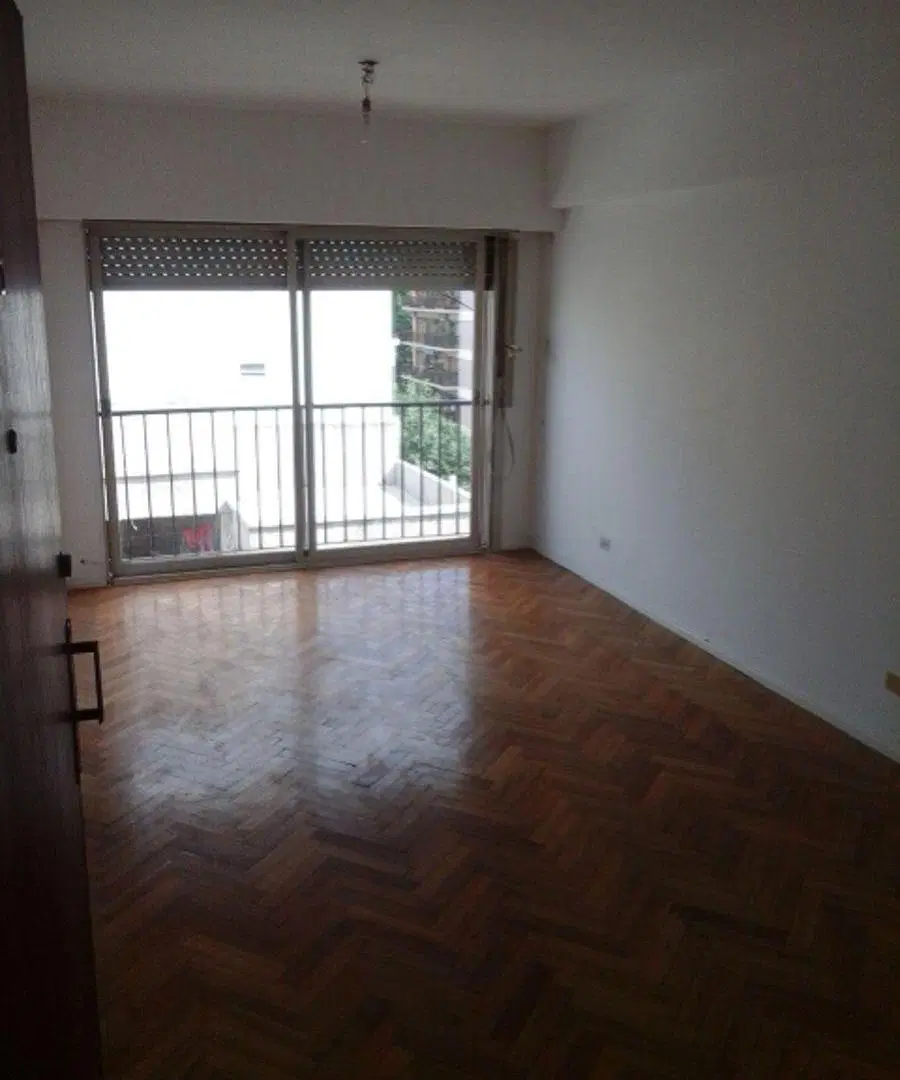 2 AMBIENTES FRENTE SUEPER LUMINOSO BALCON FRANCES COCINA Y BAÑO COMPLETOS ROJAS 473 2
