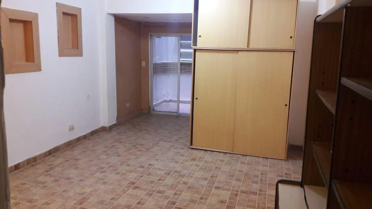 MONOAMBIENTE APTO PROFESIONAL PLANTA BAJA CON PATIO COCINA Y BAÑO
EQUIPADO AV DIAZ VELEZ 5242 4