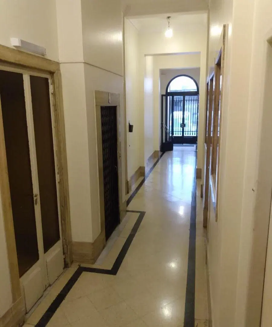 2 AMBIENTES LATERAL SUPER LUMINOSO COCINA Y BAÑO COMPLETO A METROS DE AV RIVADAVIA CASTELLI 25 3