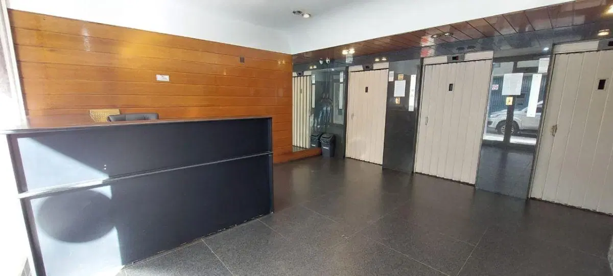 2 AMBIENTES LATERAL SUPER LUMINOSO COCINA Y BAÑO COMPLETO APTO PROFESIONAL URUGUAY 292 1