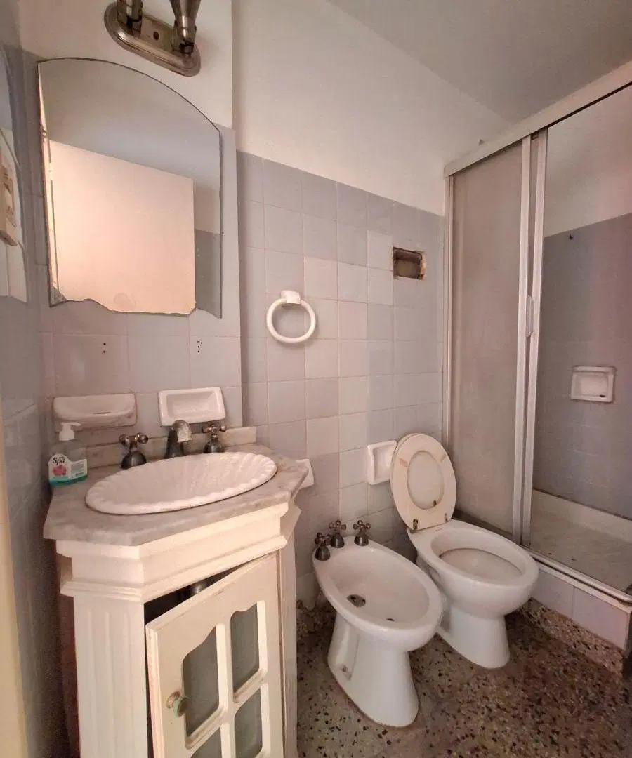 2 AMBIENTES LATERAL SUPER LUMINOSO MUY BUEN ESTADO COCINA Y BAÑO COMPLETO AV GAONA 3020 8