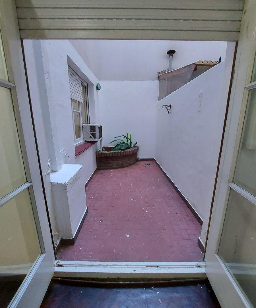 Foto de 2 AMBIENTES PLANTA BAJA LUMINOSO PATIO BUEN ESTADO GENERAL EXCELENTE, imagen 5