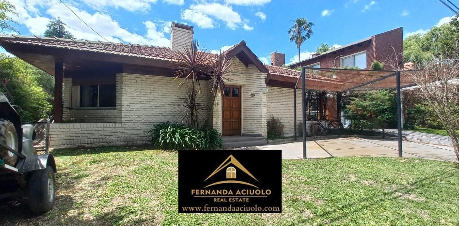 CASA EN VENTA CON PILETA EN VENADO 2