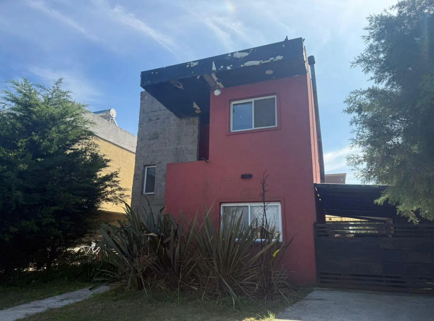 CASA EN VENTA EN BARRIO PRIVADO LAGUNA AZUL A REFACCIONAR 3