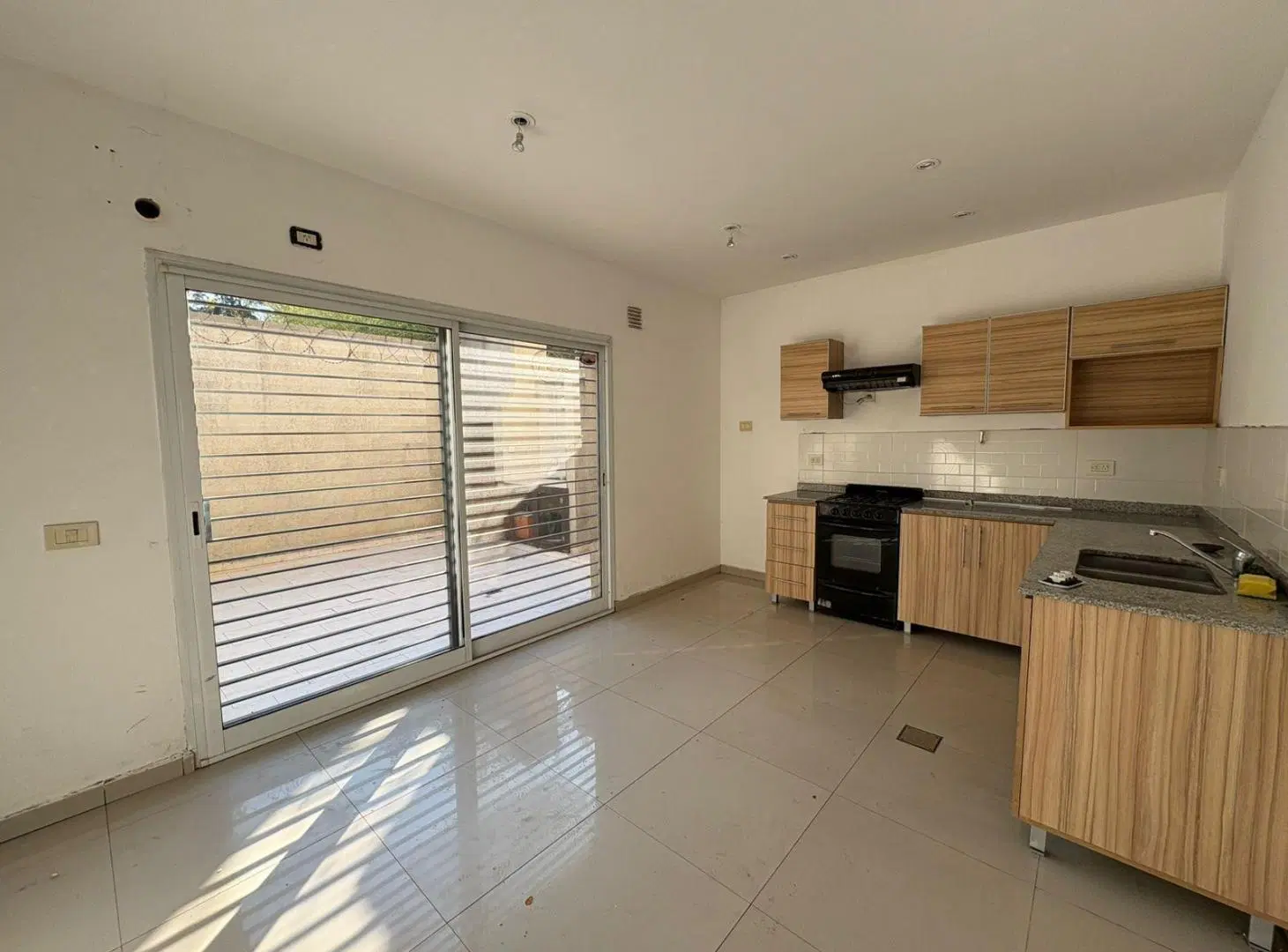 DEPARTAMENTO 3 AMBIENTES EN ALQUILER EN CANNING 5