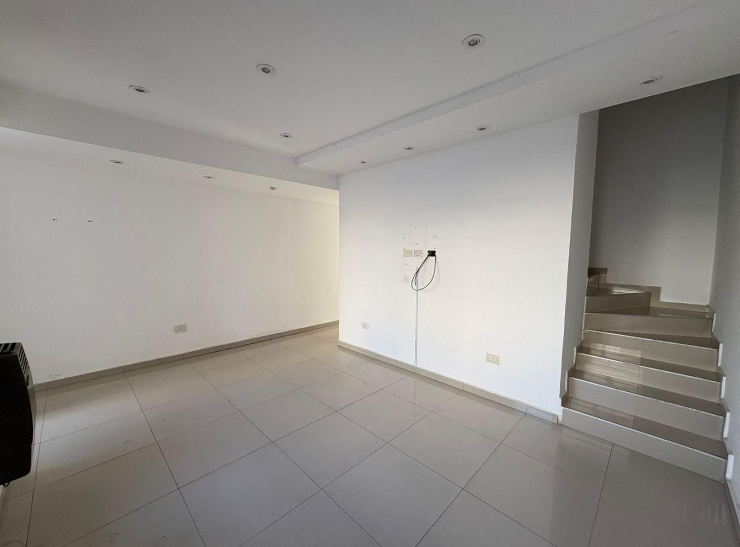 DEPARTAMENTO 3 AMBIENTES EN ALQUILER EN CANNING