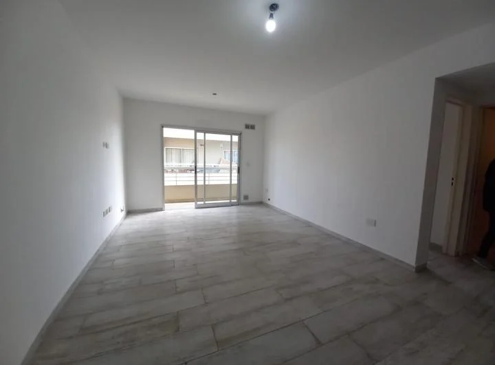 Departamento 2 ambientes con cochera - Villa Ballester 1