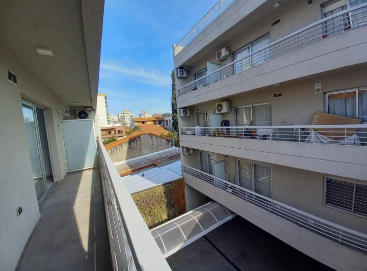 Departamento 2 ambientes con cochera - Villa Ballester 2
