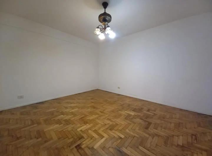 Departamento dos ambientes con patio en alquiler - Colegiales 2