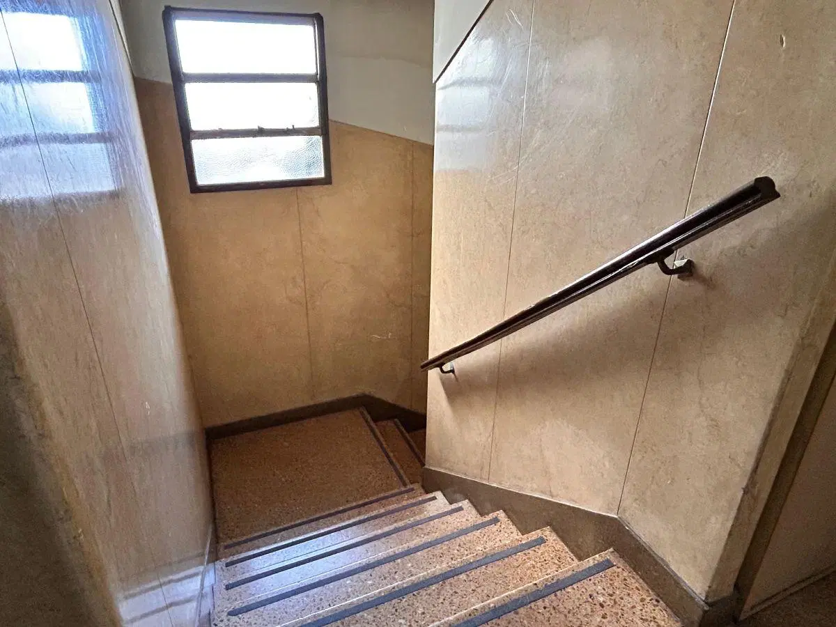 Venta Departamento 2 ambientes en 3er piso por escalera, Versalles 8