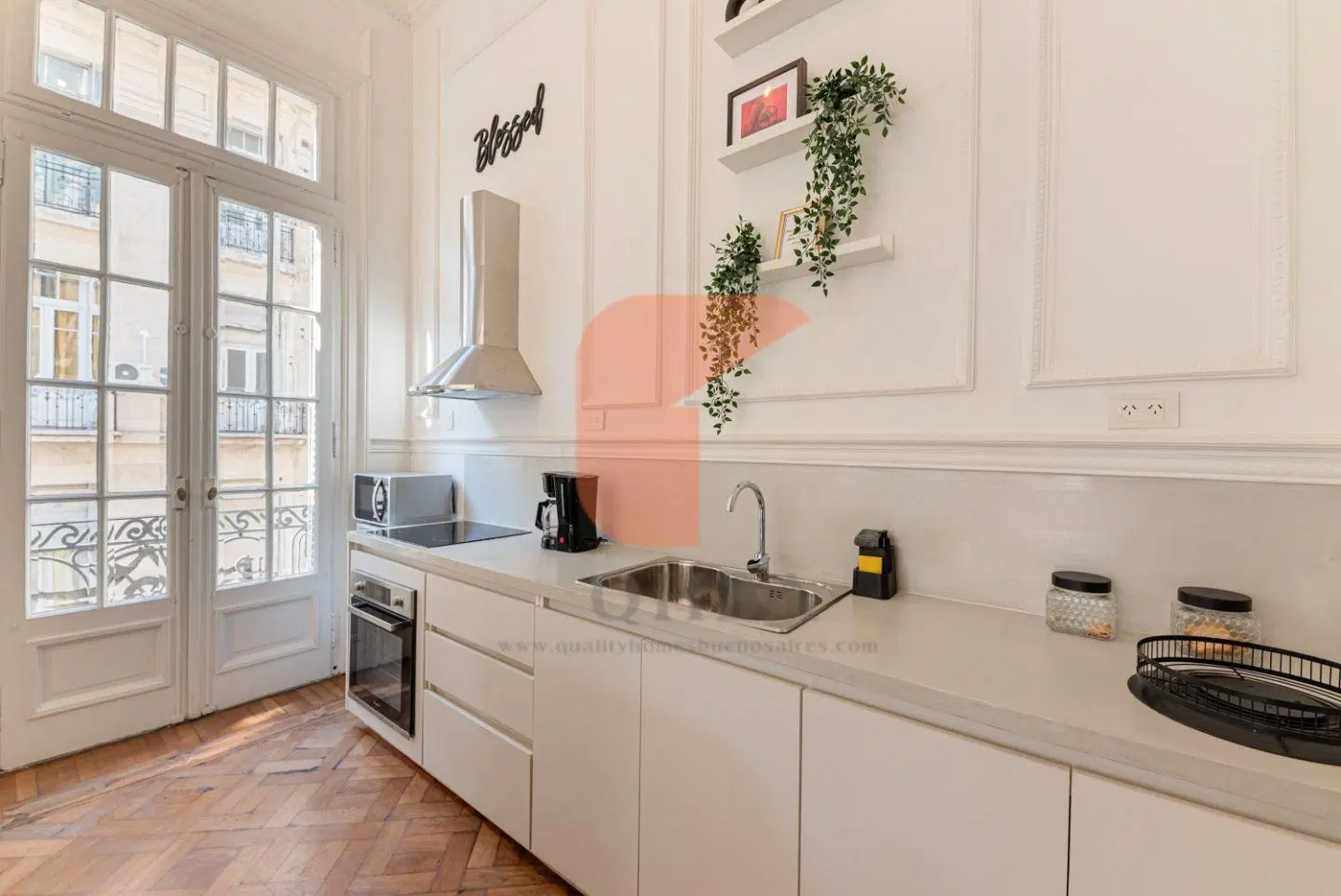 Venta oportunidad Única, piso señorial reciclado de 5 amb sobre Avenida Callao 5