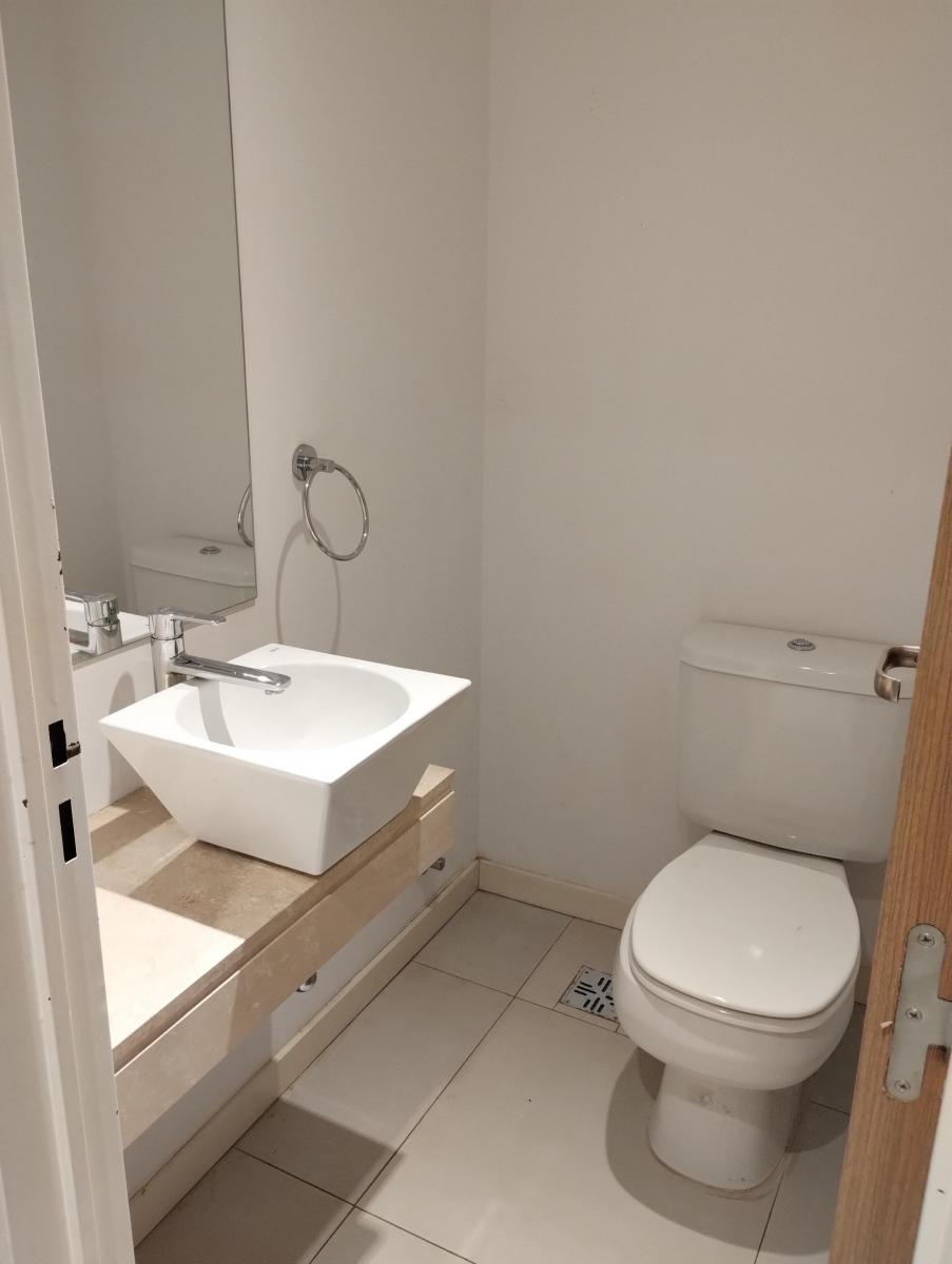 Roosvelt y Arribeños: 2 Amb con Baño y Toilette! 3