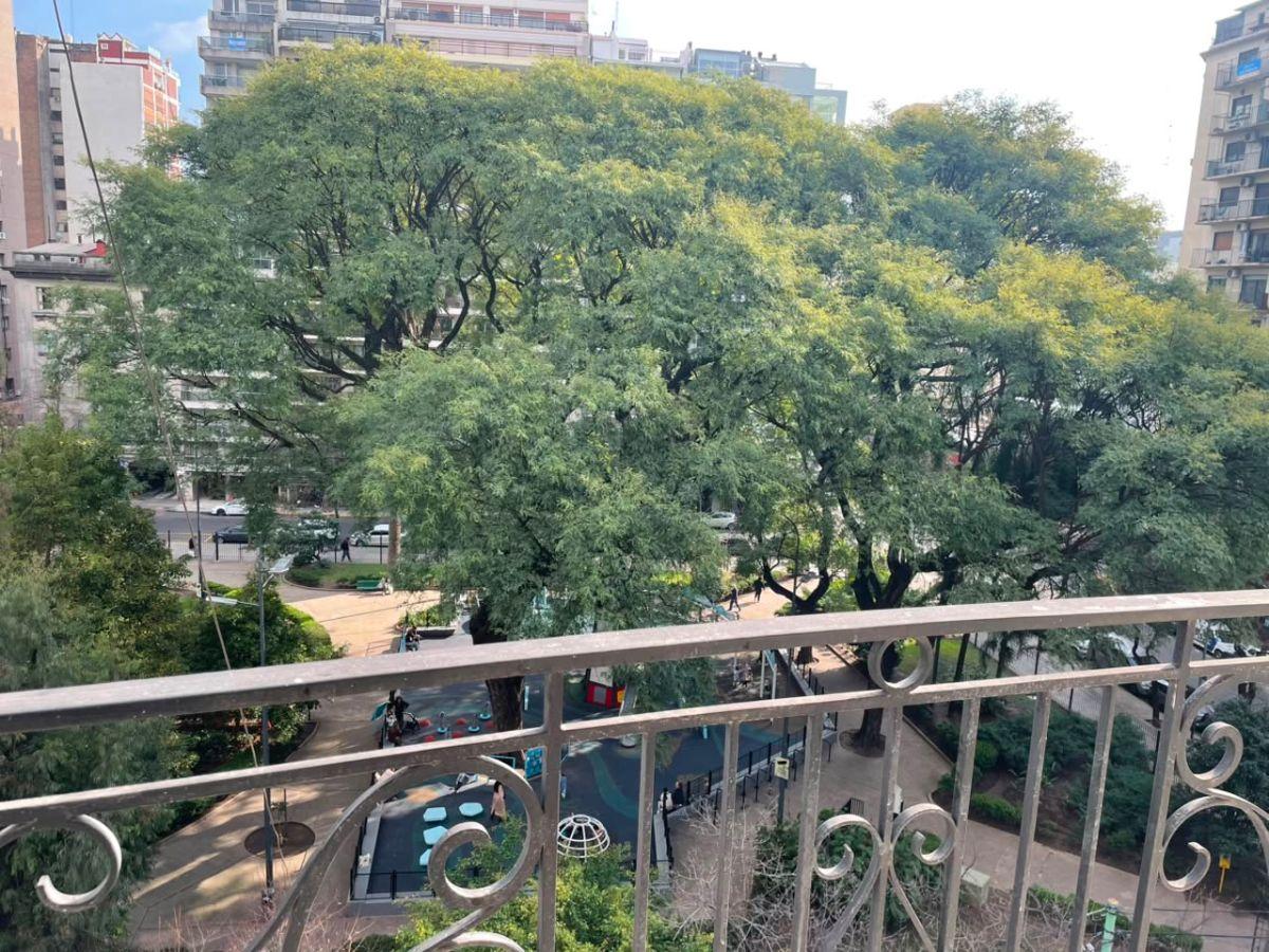 Salguero y Cervinio con espectacular vista a la plaza. REciclado a nuevo!