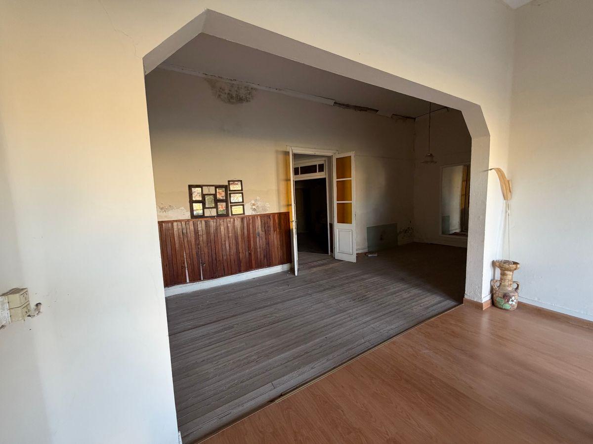Foto de Casa antigua a reciclar en venta. Excelente ubicación céntrica, imagen 3