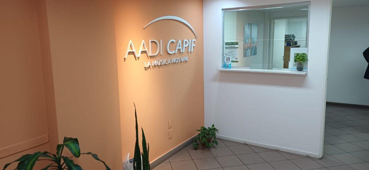 Foto de SE ALQUILA AMPLIA OFICINA 380 M2 EN 1ER PISO C/ 9 PRIVADOS SOBRE CAÑADA, imagen 4