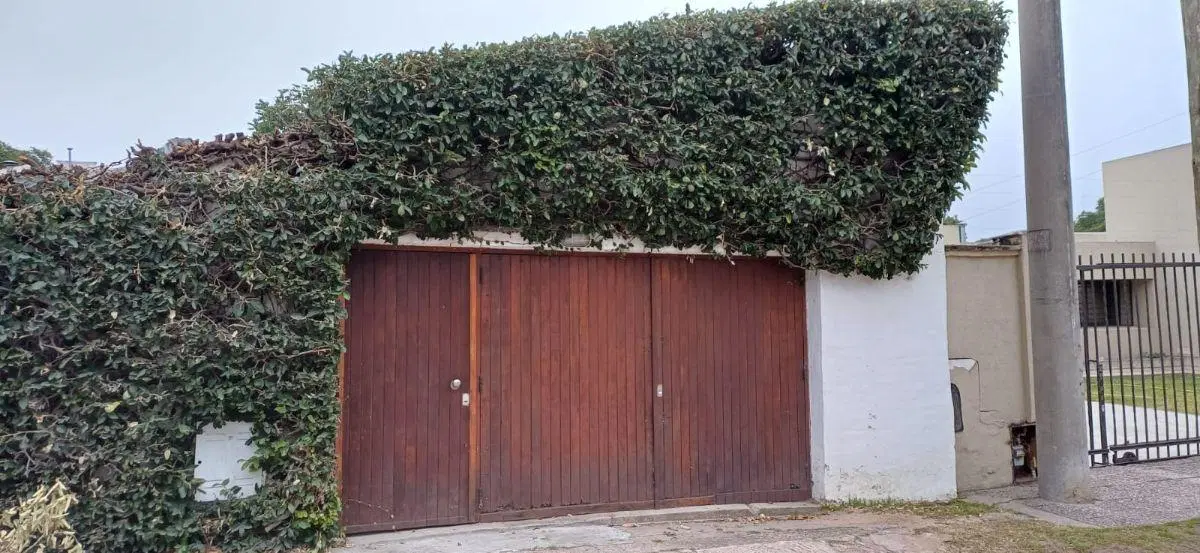 CASA ESQUINA EN TABLADA PARK A MTS DE NUÑEZ Y SPILIMBERGO 5
