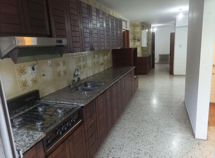 SE VENDE DPTO EN NUEVA CORDOBA SEMI PISO 5