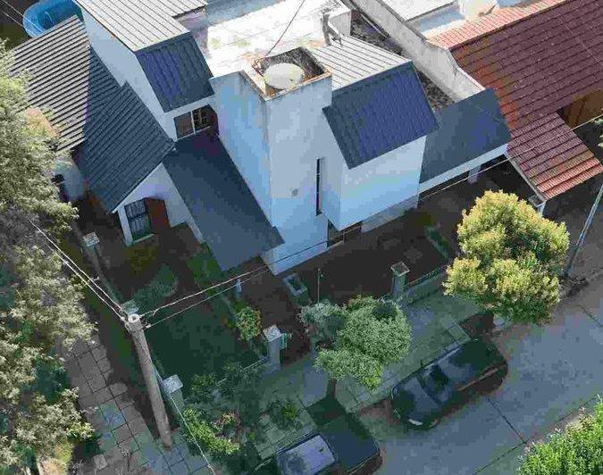 VENTA CASA BARRIO POETA LUGONES 5