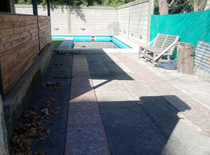 VENDE CASA CON PILETA EN UNQUILLO 4