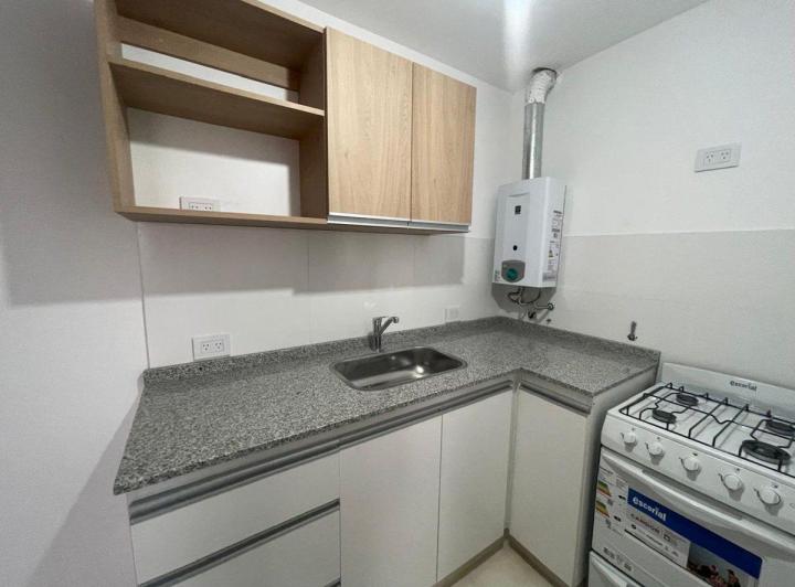 Alquiler Dpto con balcón en Alto Alberdi -Av Colón 4