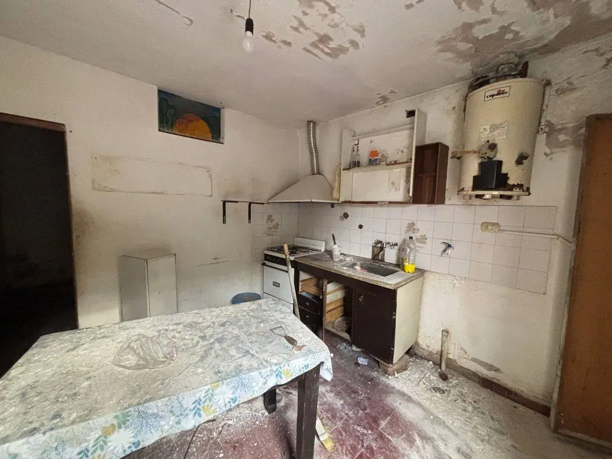 VENTA DE LOCAL A REFACCIONAR EN RES. SAN CARLOS 2