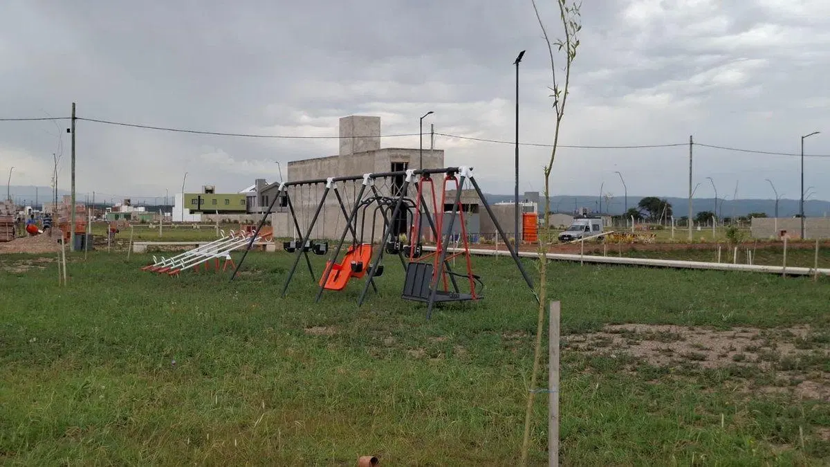 VENTA LOTE CUESTAS DE MANANTIALES 5