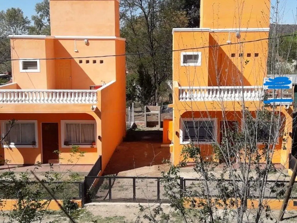 VENTA DUPLEX 2 DORMITORIOS APTO CREDITO TANTI. CBA 5