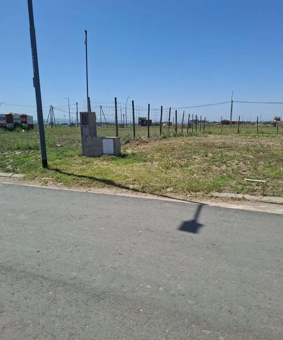 VENTA TERRENO EN CUESTAS DE MANANTIALES 5