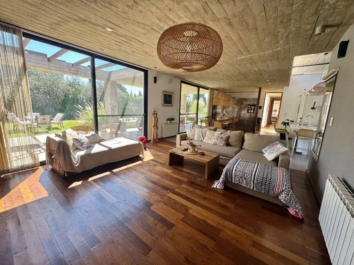 Venta casa en Cañuelas Country Golf zona sur 2