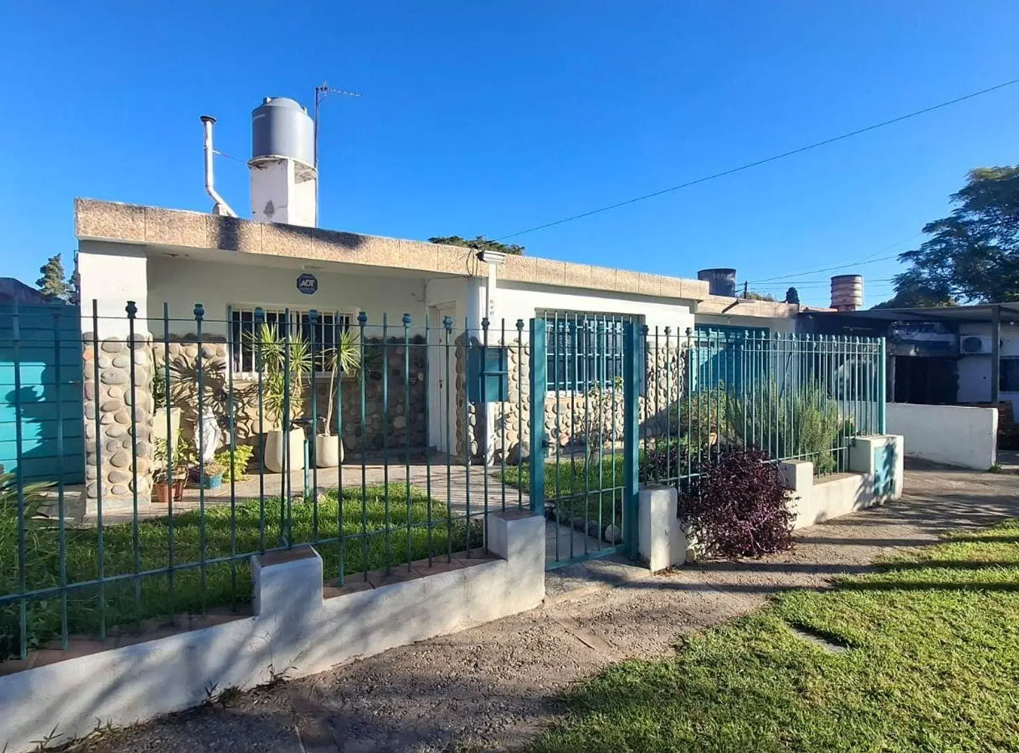 VENTA CASA 3 DORMITORIOS (PQUE. SAN ANTONIO). 3