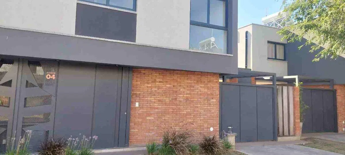 VENTA DUPLEX 3 DORMITORIOS, HOUSING DISTRITO BUNGE 2